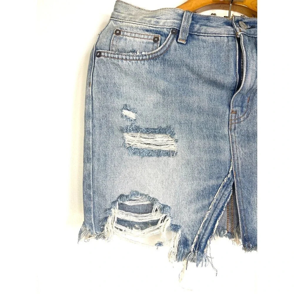 Free People Relaxed & Destroyed Denim Mini Jean Skirt Sz 27 Blue Denim